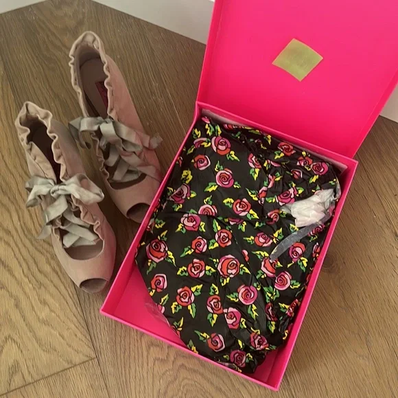 Betsey Johnson Taupe Luvey272 8.5 - Picture 10 of 10